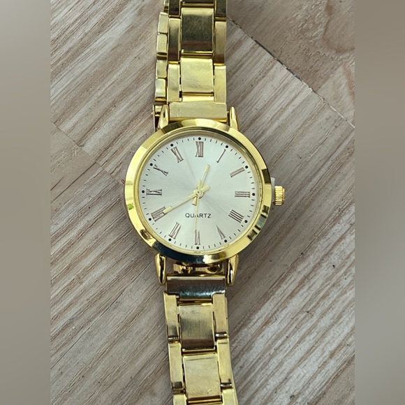 Fashion Watch Unbranded - Picture 2 of 9